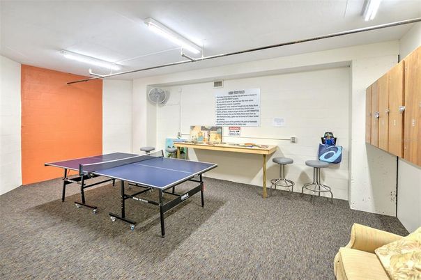 Game Room, Interior