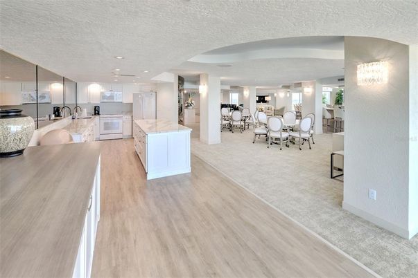 Dining room, Interior, Kitchen, Pendant Lights, Recessed Lighting, Wood Texture Flooring