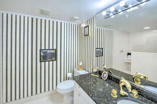 Bathroom, Interior, Recessed Lighting