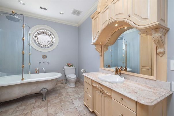 Bathroom, Dual Sink Vanities, Free Standing Baths, Interior, Recessed Lighting