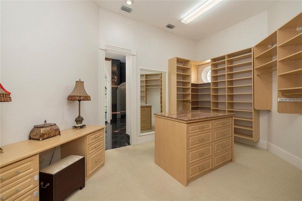 Home Office, Interior, Recessed Lighting, Walk-in Closets