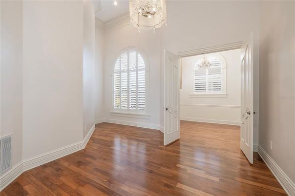 Chandelier, Empty room, Interior, Wood Texture Flooring