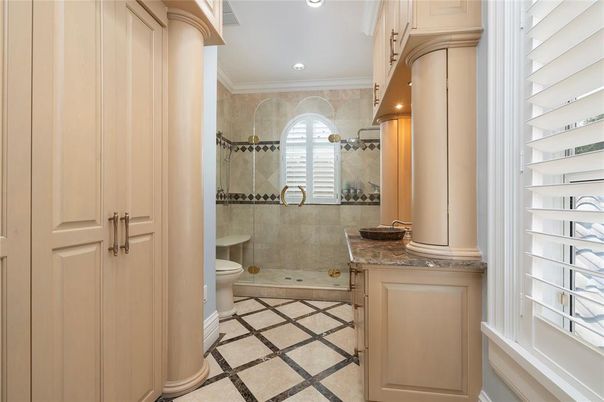 Bathroom, Interior, Recessed Lighting