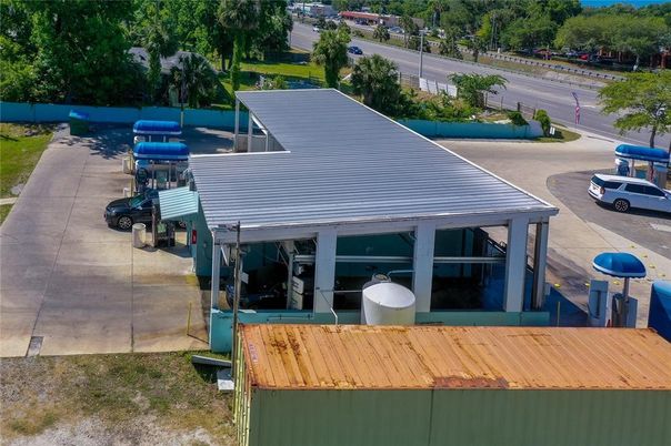 Exterior, Drone