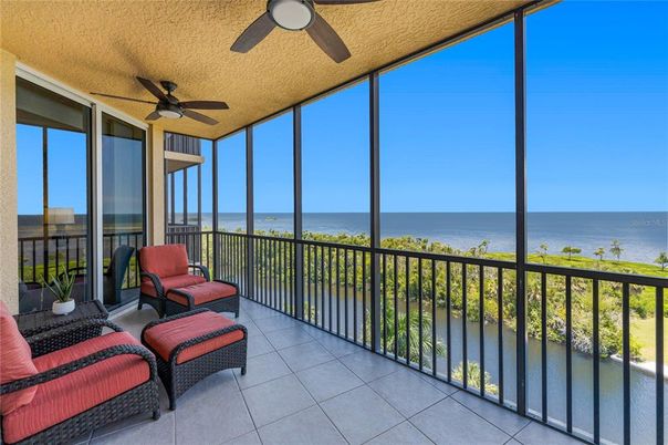 Interior, Sun Room, Water
