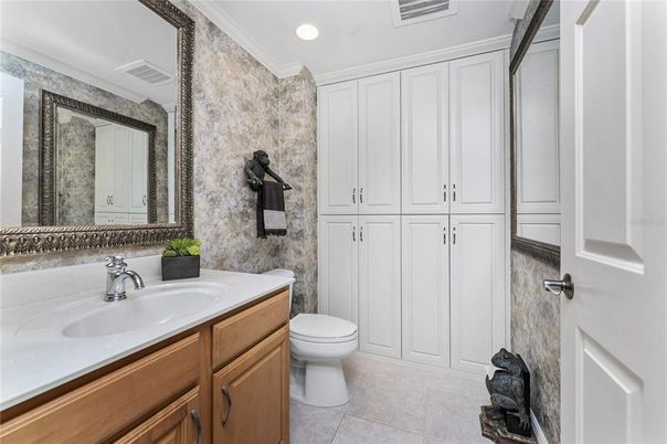 Bathroom, Interior, Recessed Lighting