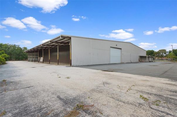 Detached Garage, Exterior