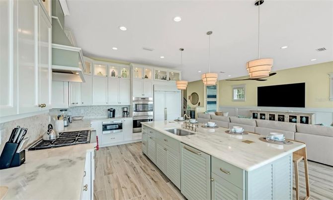 Interior, Kitchen, Living room, Pendant Lights, Recessed Lighting, Stainless Steel Appliances, Wood Texture Flooring