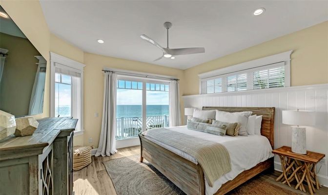 Bedroom, Interior, Recessed Lighting, Water, Wood Texture Flooring