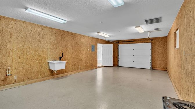 Garage, Interior, Wooden Walls