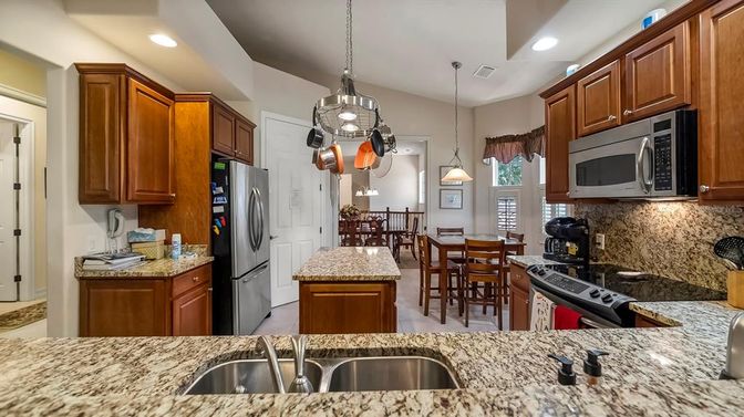 Dining room, Interior, Kitchen, Pendant Lights, Recessed Lighting, Stainless Steel Appliances