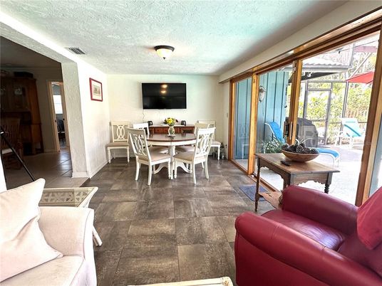 Dining room, Interior