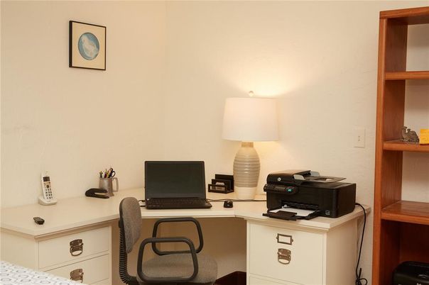 Home Office, Interior