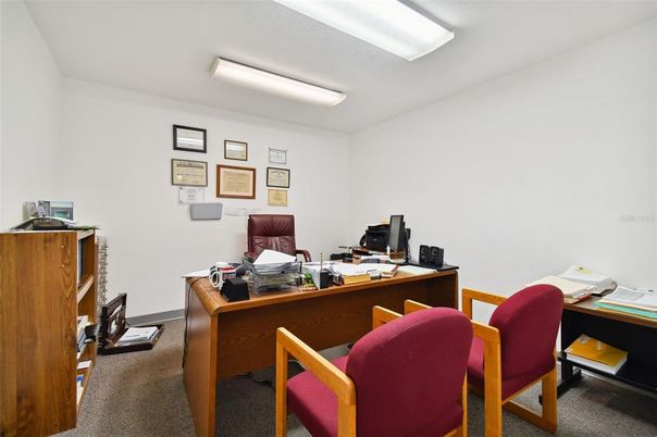 Home Office, Interior