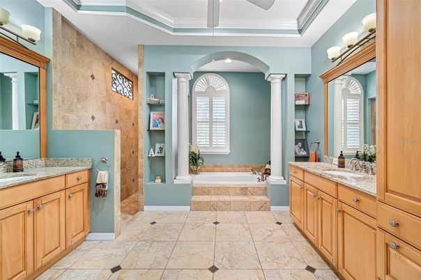 Bathroom, Interior, Recessed Lighting
