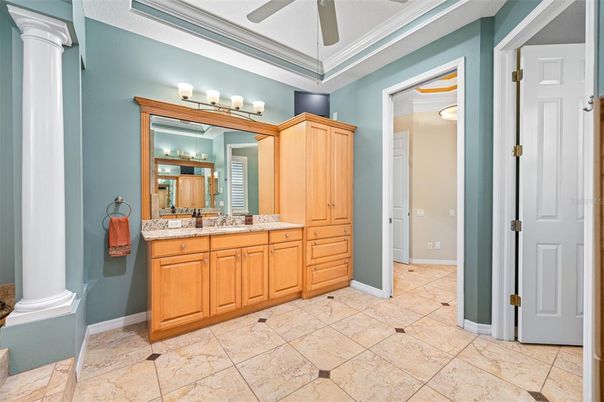 Bathroom, Dual Sink Vanities, Interior