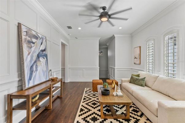 Interior, Living room, Recessed Lighting, Wood Texture Flooring