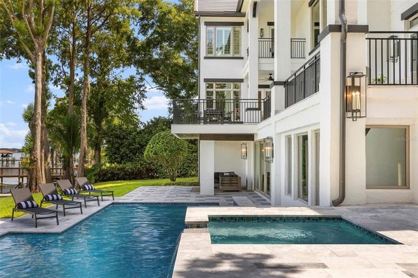 Exterior, Pool