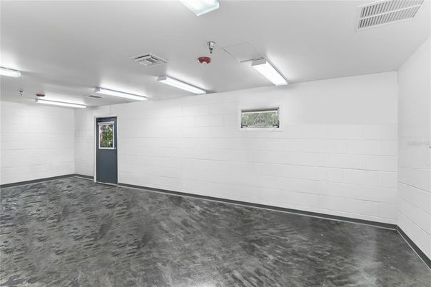 Garage, Interior