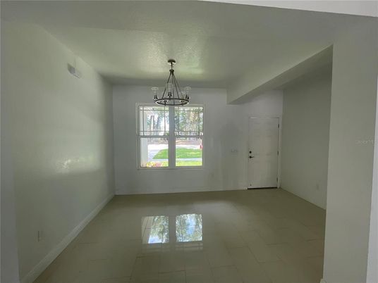 Chandelier, Empty room, Interior, Pendant Lights