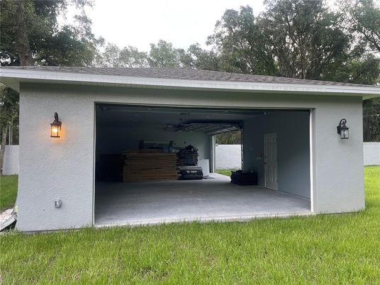 Detached Garage, Exterior