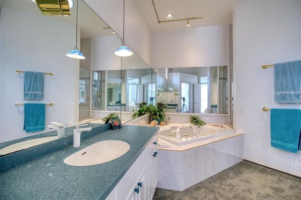 Bathroom, Dual Sink Vanities, Interior, Pendant Lights, Recessed Lighting