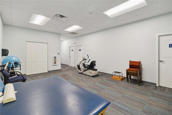 Fitness Equipment, Interior, Recessed Lighting, Wood Texture Flooring