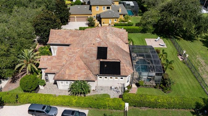 Exterior, Drone