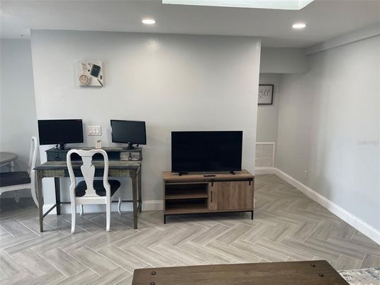 Home Office, Interior, Recessed Lighting, Wood Texture Flooring