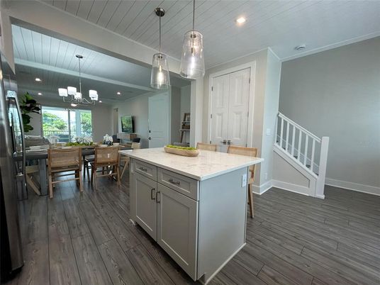 Chandelier, Dining room, Interior, Kitchen, Pendant Lights, Recessed Lighting, Wood Texture Flooring