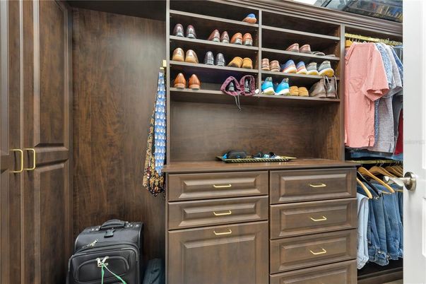 Interior, Walk-in Closets