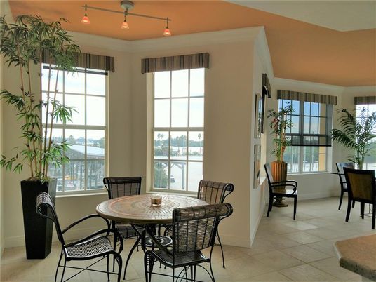 Dining room, Interior
