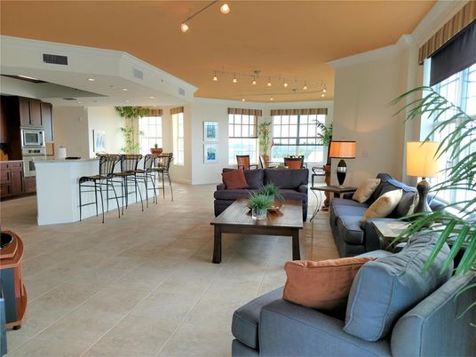 Interior, Kitchen, Living room, Recessed Lighting, Stainless Steel Appliances