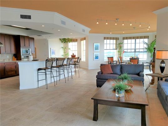 Dining room, Interior, Kitchen, Living room, Recessed Lighting