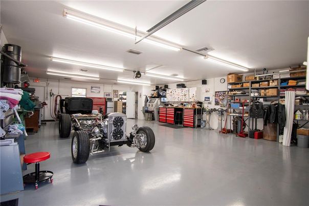 Garage, Interior