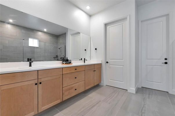 Bathroom, Dual Sink Vanities, Interior, Recessed Lighting