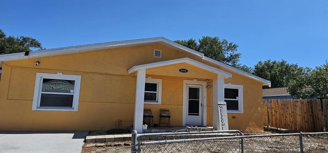 Exterior, Facade, None