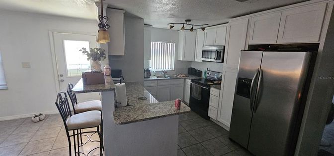Interior, Kitchen, Pendant Lights, Stainless Steel Appliances