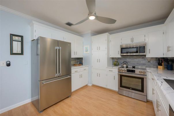 Interior, Kitchen, Stainless Steel Appliances, Wood Texture Flooring