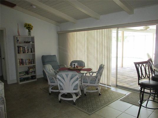 Dining room, Interior
