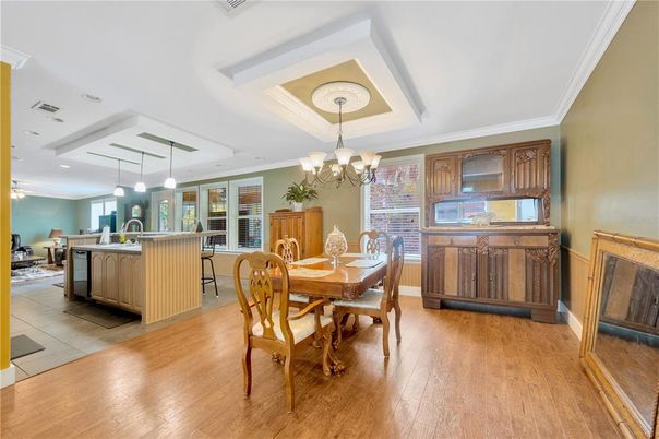 Chandelier, Dining room, Interior, Kitchen, Pendant Lights, Recessed Lighting, Wood Texture Flooring