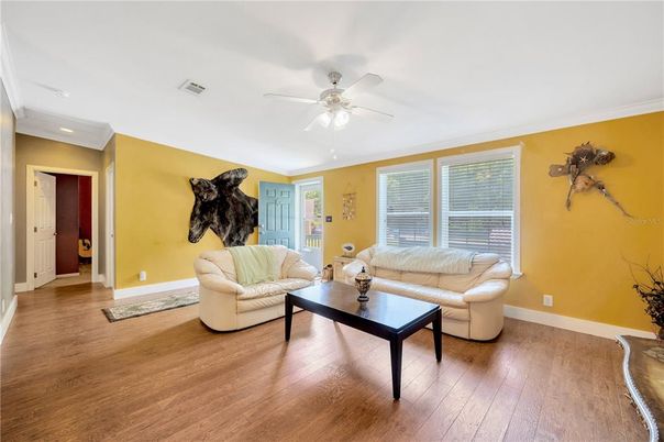 Interior, Living room, Recessed Lighting, Wood Texture Flooring