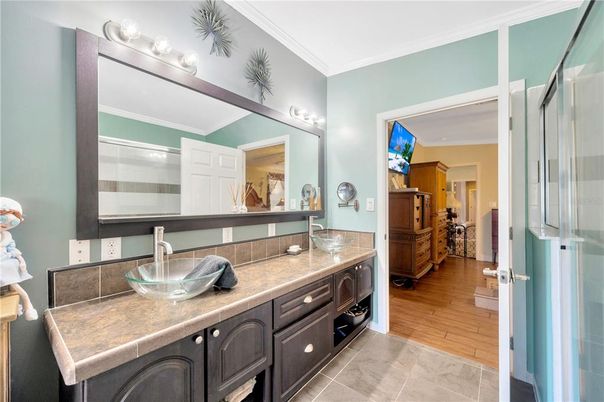 Bathroom, Dual Sink Vanities, Interior, Wood Texture Flooring
