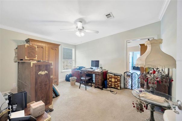 Home Office, Interior