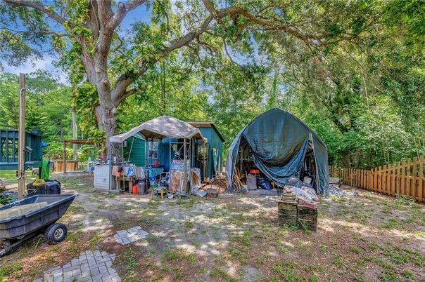 Backyard, Exterior
