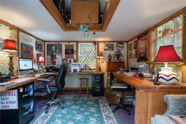 Home Office, Interior