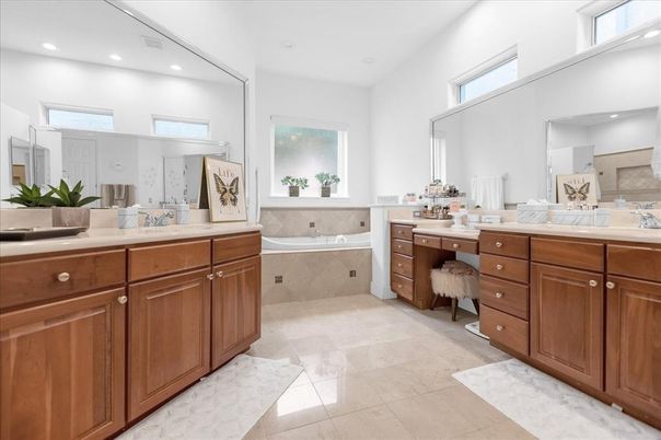 Bathroom, Dual Sink Vanities, Interior, Recessed Lighting