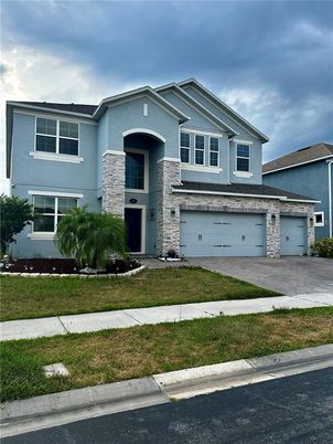 Attached, Exterior, Facade, Rowhouse