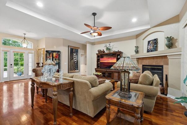 Fireplace, Interior, Living room, Pendant Lights, Recessed Lighting, Wood Texture Flooring