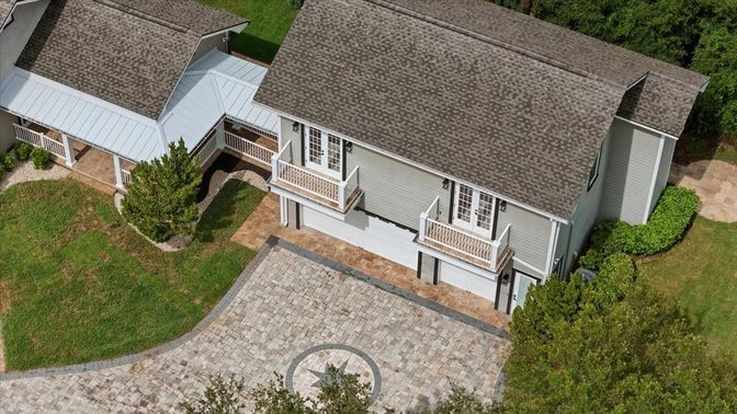 Exterior, Drone